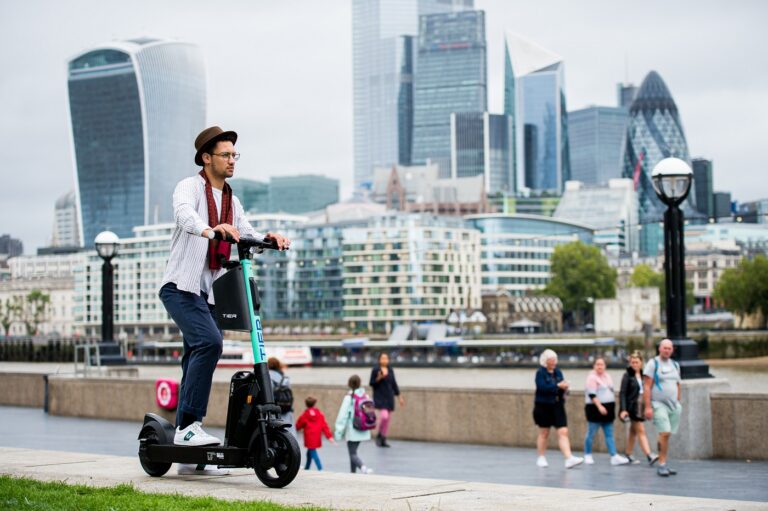 Tier Four electric scooter in London PACTS