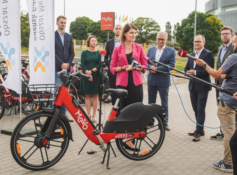 Bikeshare service twice the size of Singapore goes live